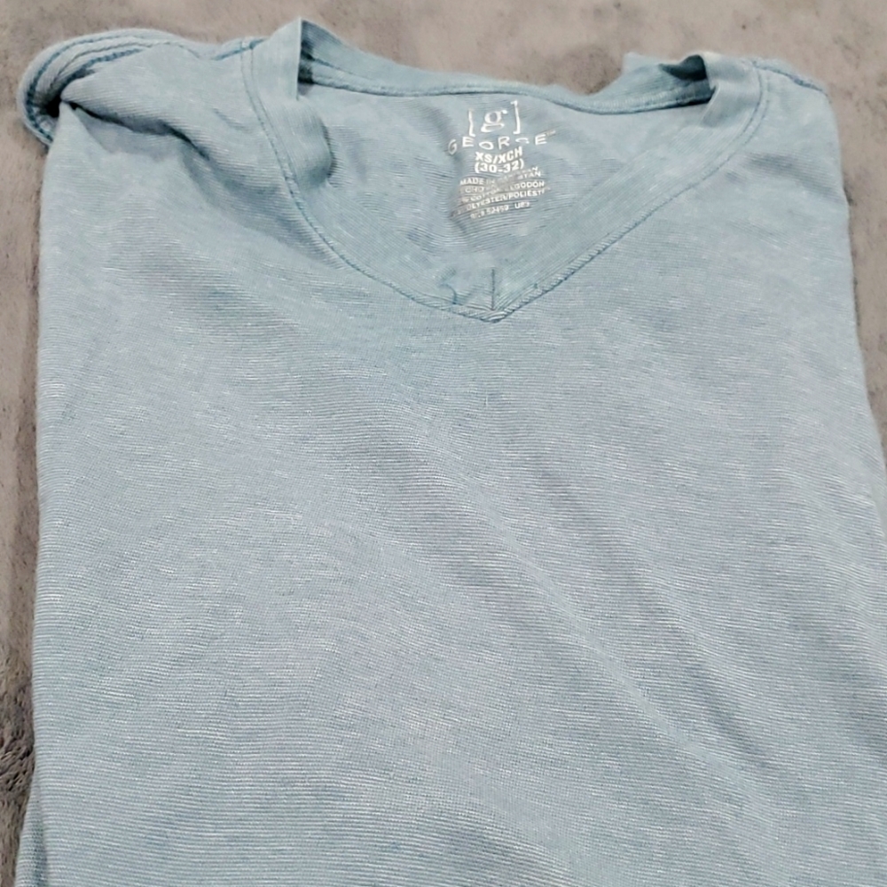 George V-Neck short sleeve shirt size XS